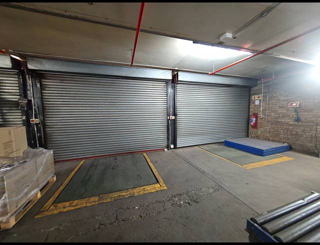 6,490M² WAREHOUSE FOR SALE IN CITY DEEP